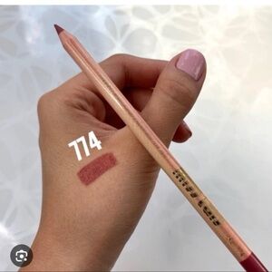 Miss tais lip liner #774 new